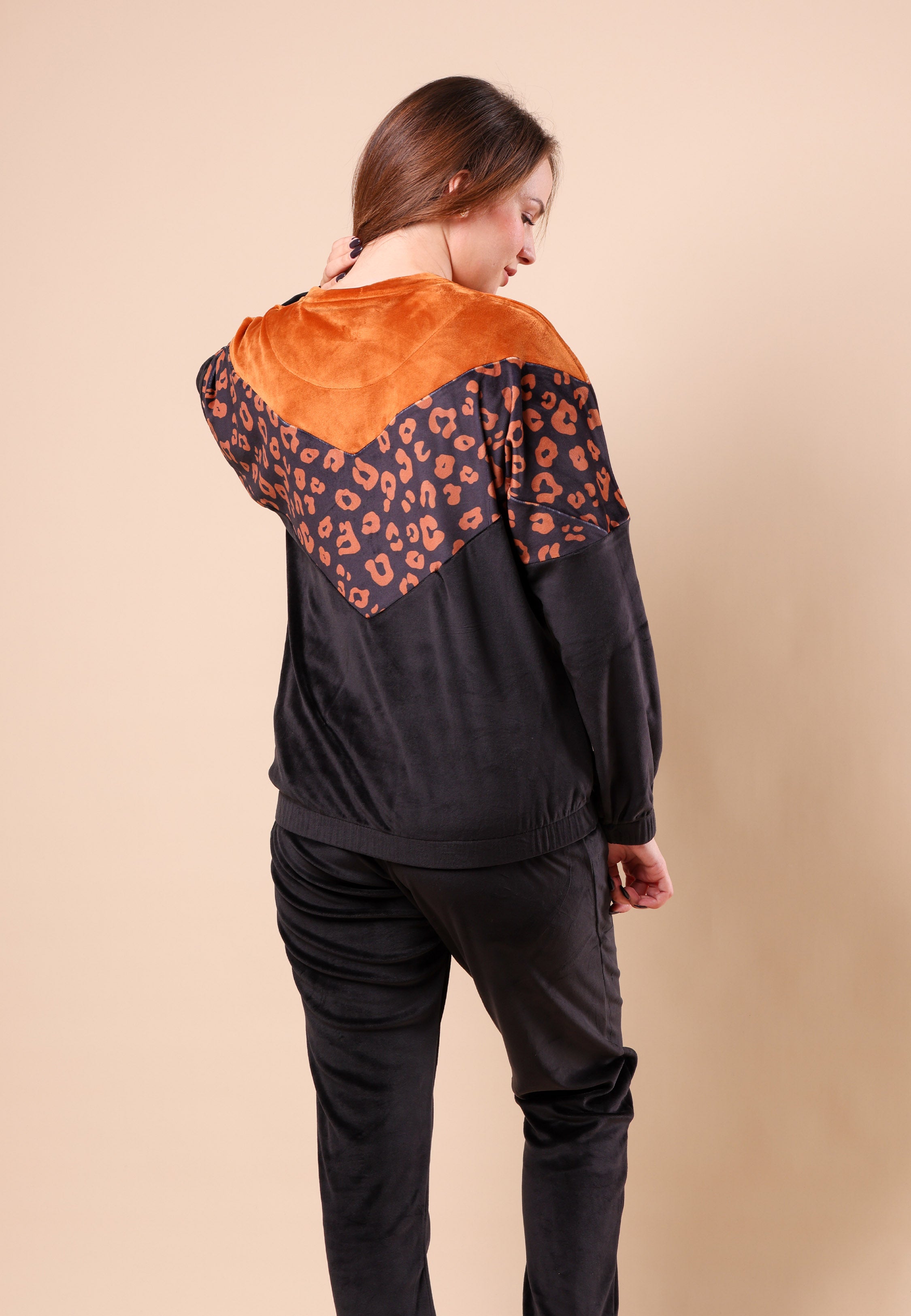 PO-JP-VENISIA-137-FW23 LEO 3