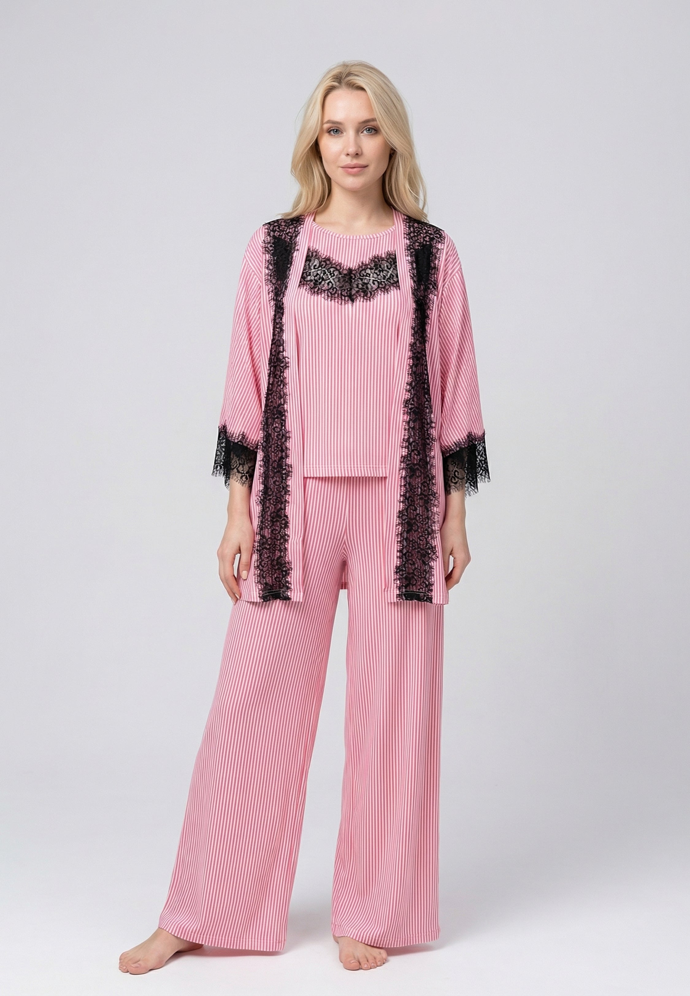 Ensemble pyjama femme rayé avec haut sans manches, pantalon et kimono dentelle