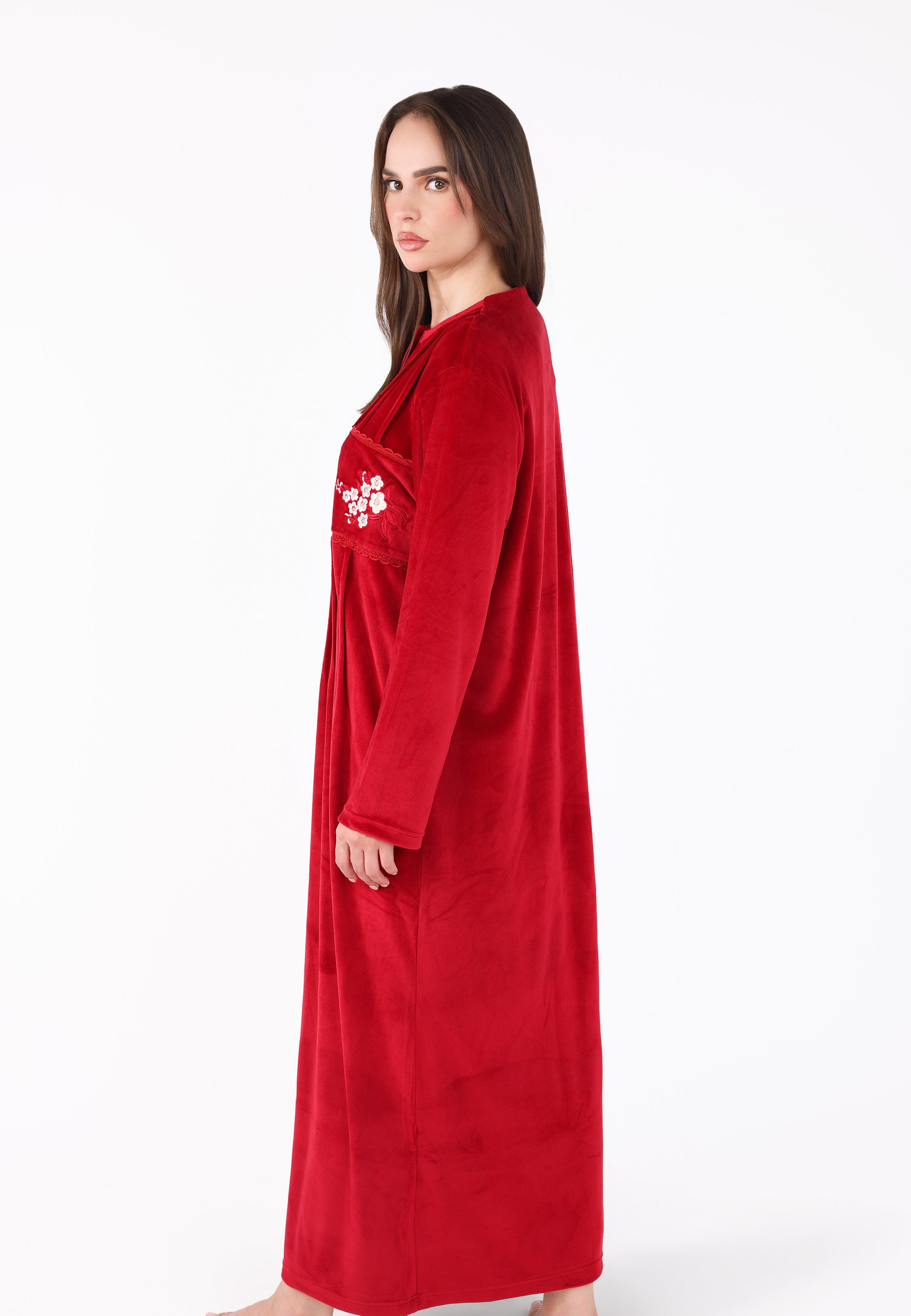 Robe de nuit longue en velours brodé