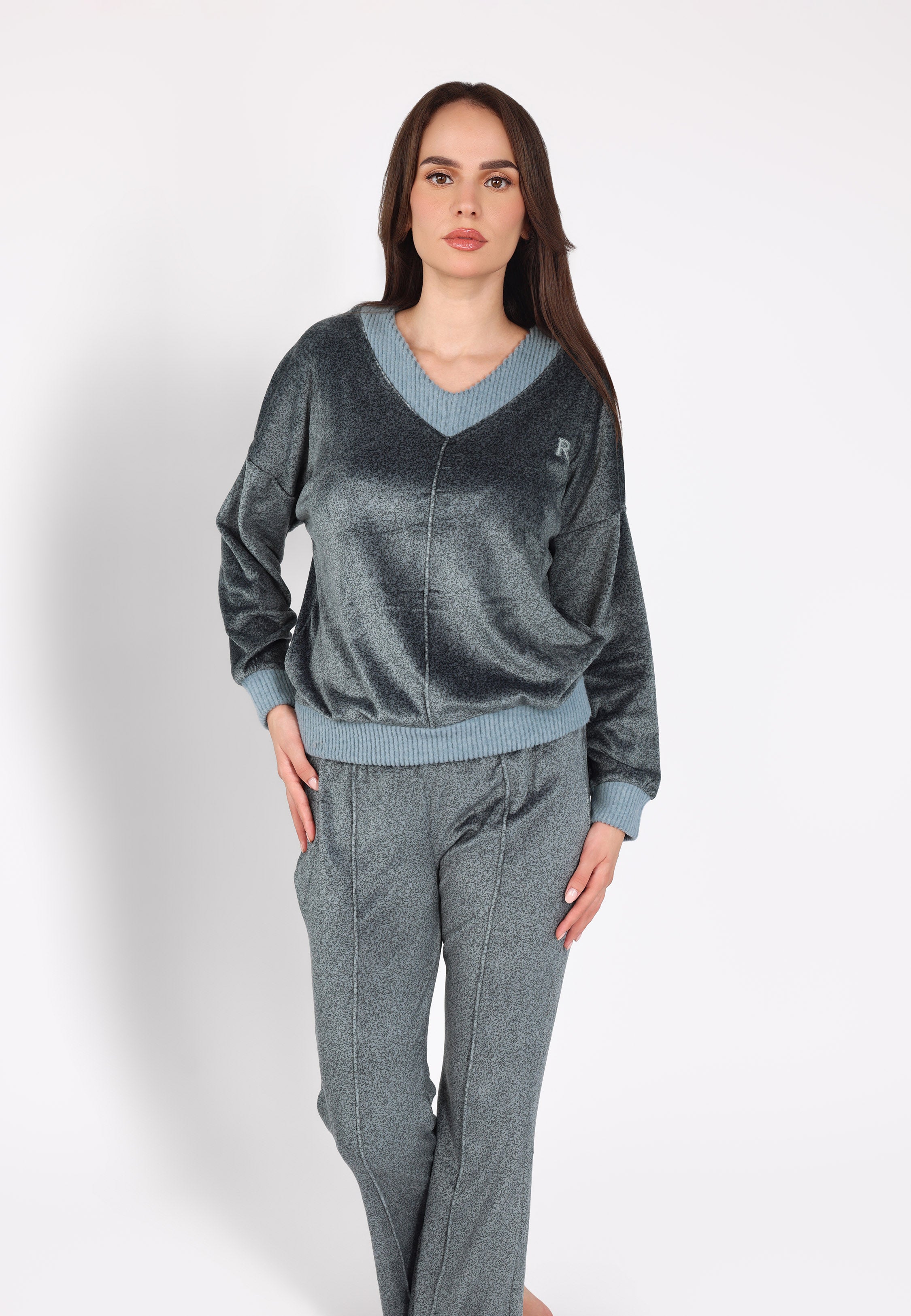Pyjama col V à pantalon évasé | Collection Velvet MLC