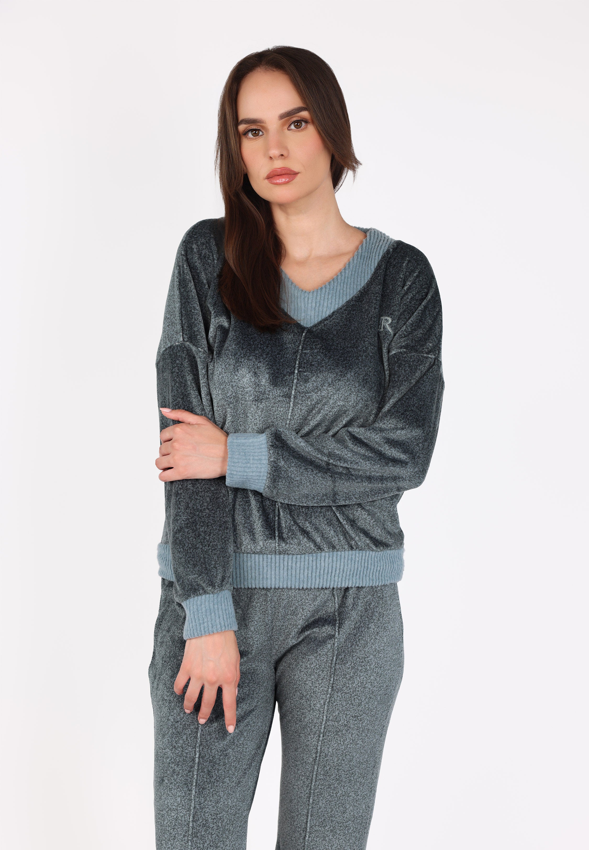 Pyjama col V à pantalon évasé | Collection Velvet MLC