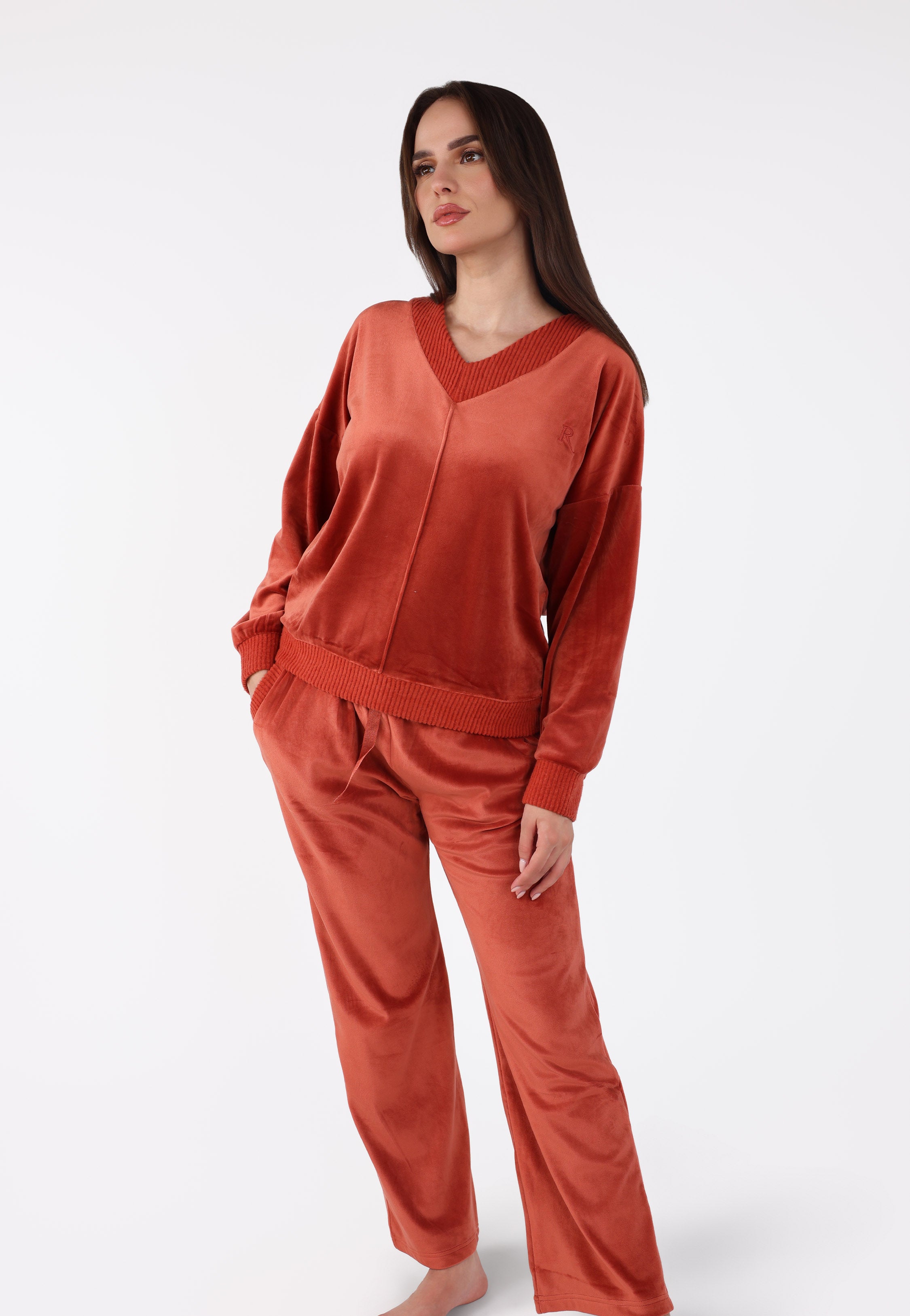 Pyjama col V à pantalon évasé | Collection Velvet MLC