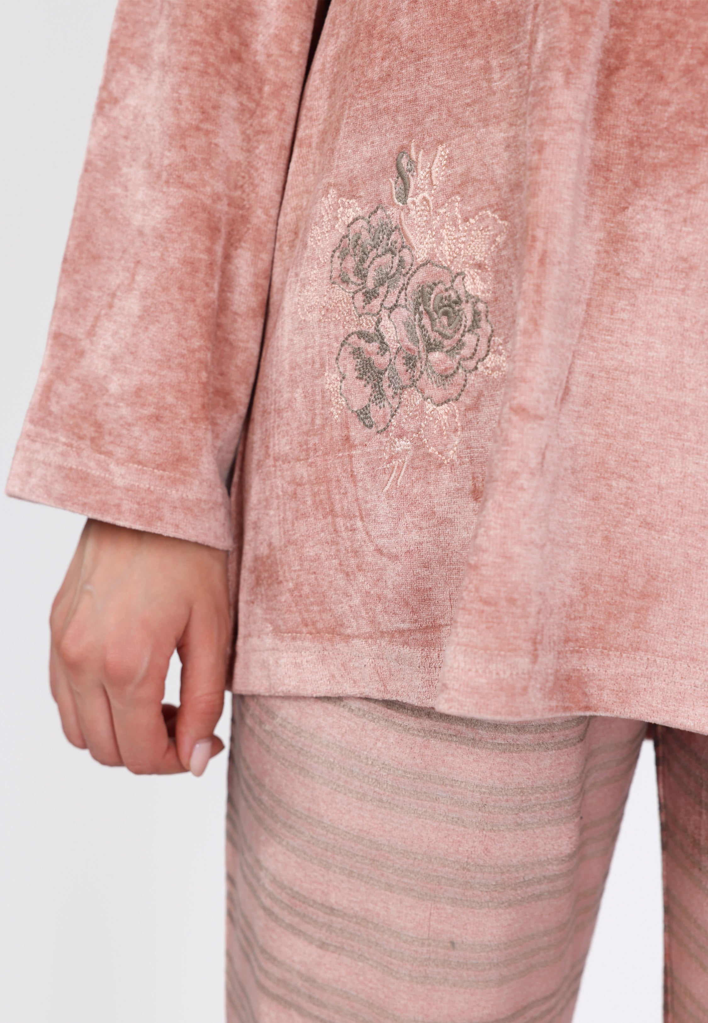 Pyjama rose à col boutonné | Collection La Douceur d’Hiver