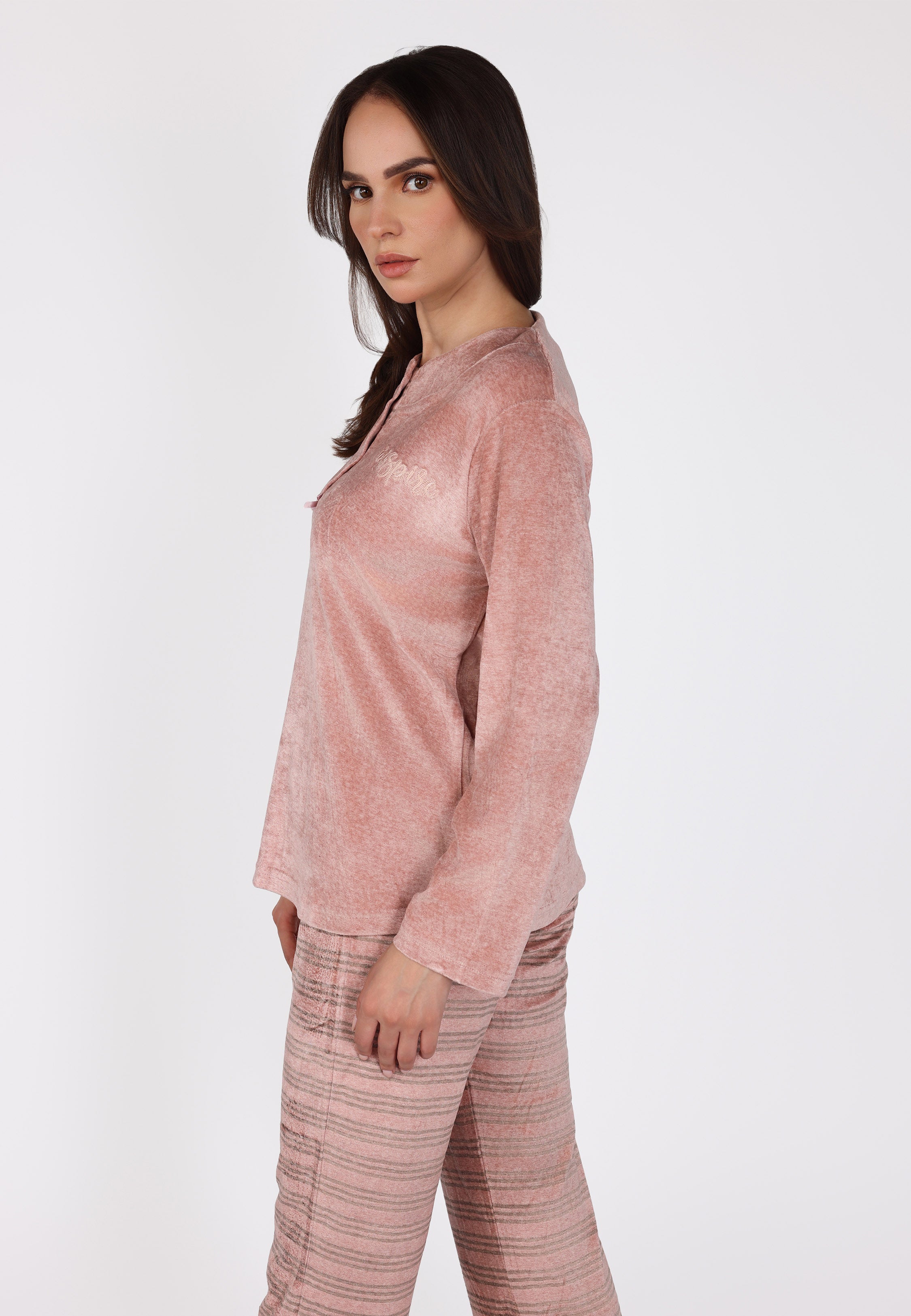 Ensemble pyjama rose à col boutonné | Collection La Douceur d’Hiver