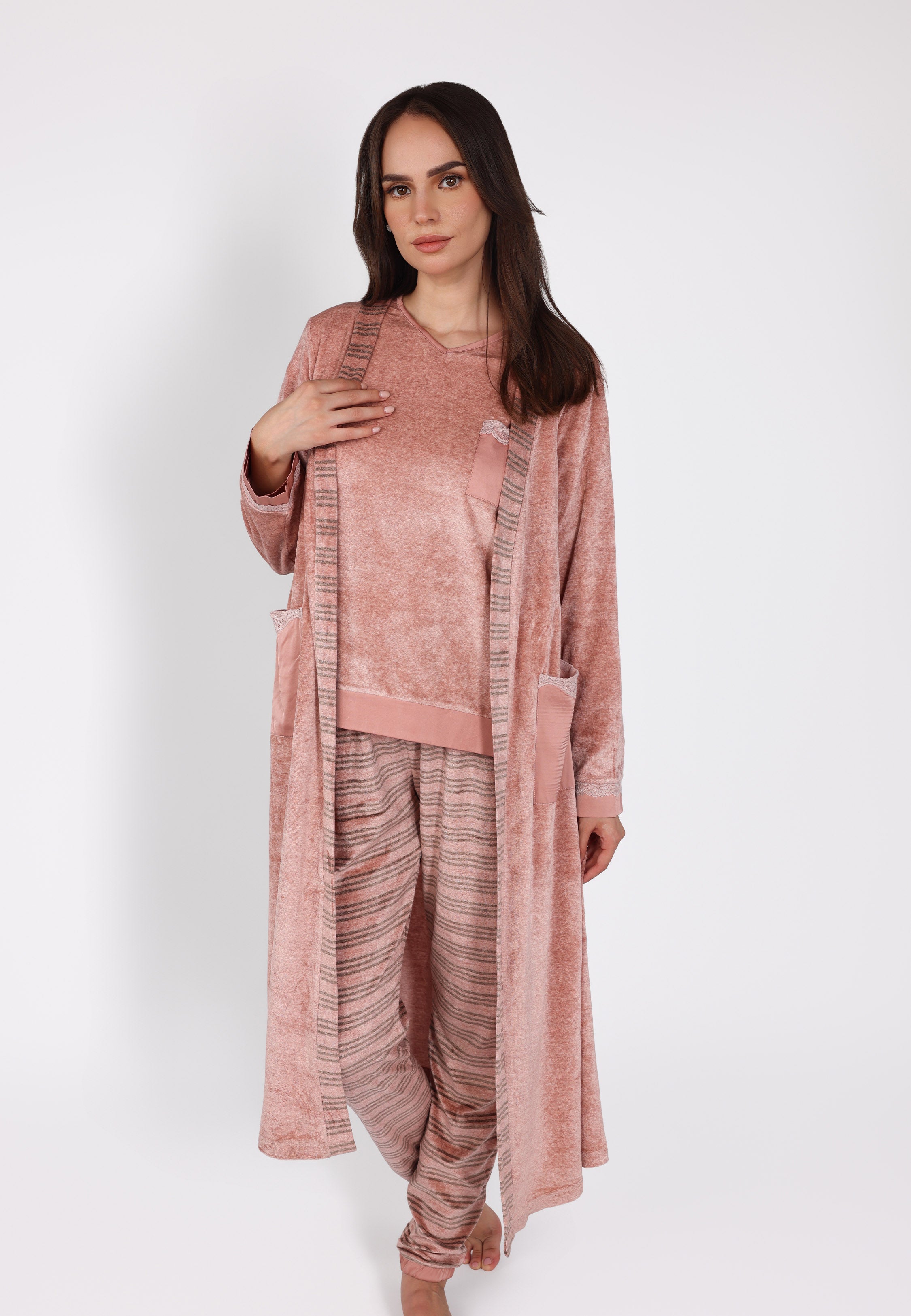 Peignoir rose à détails rayés | Collection La Douceur d’Hiver