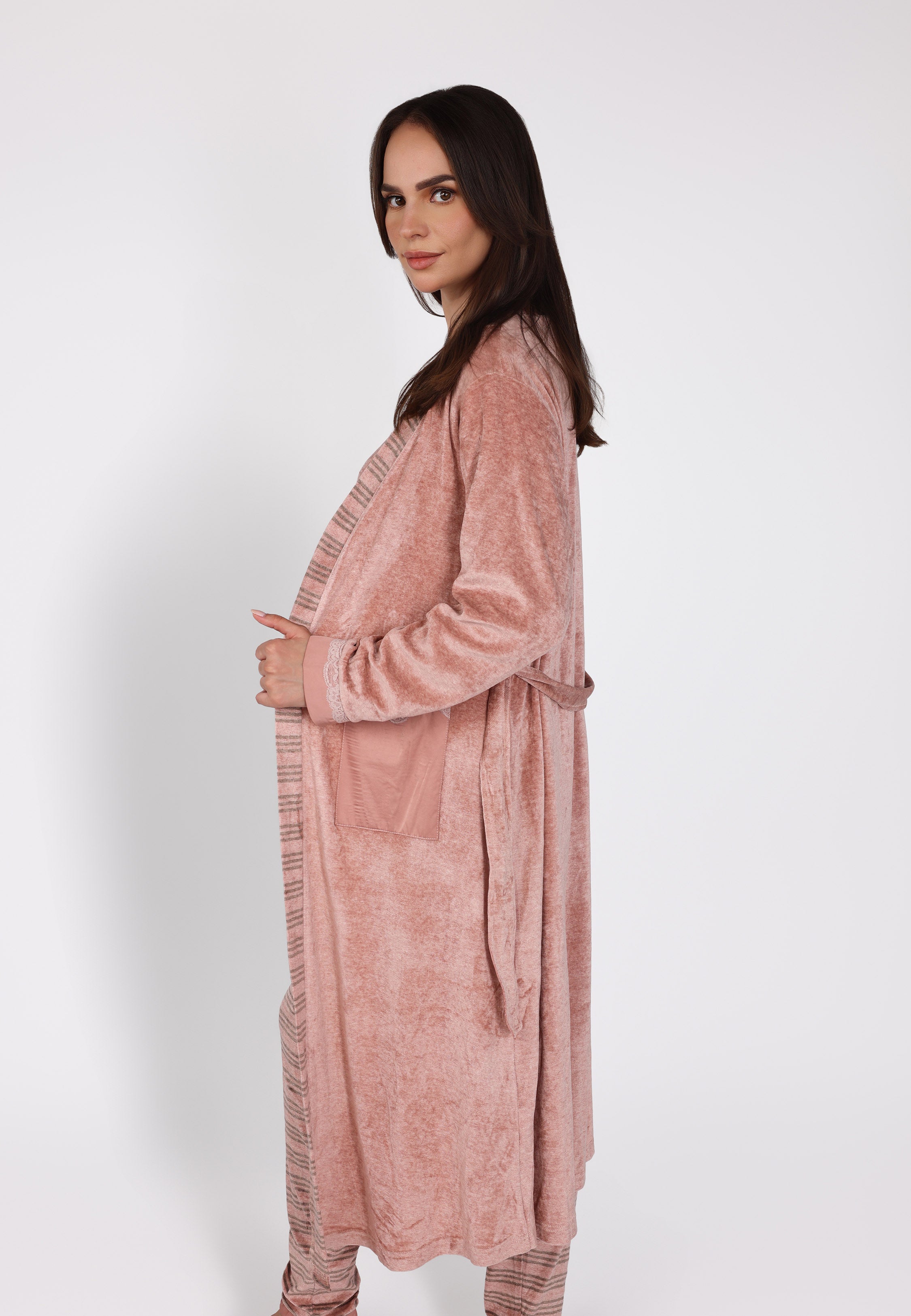Peignoir rose à détails rayés | Collection La Douceur d’Hiver