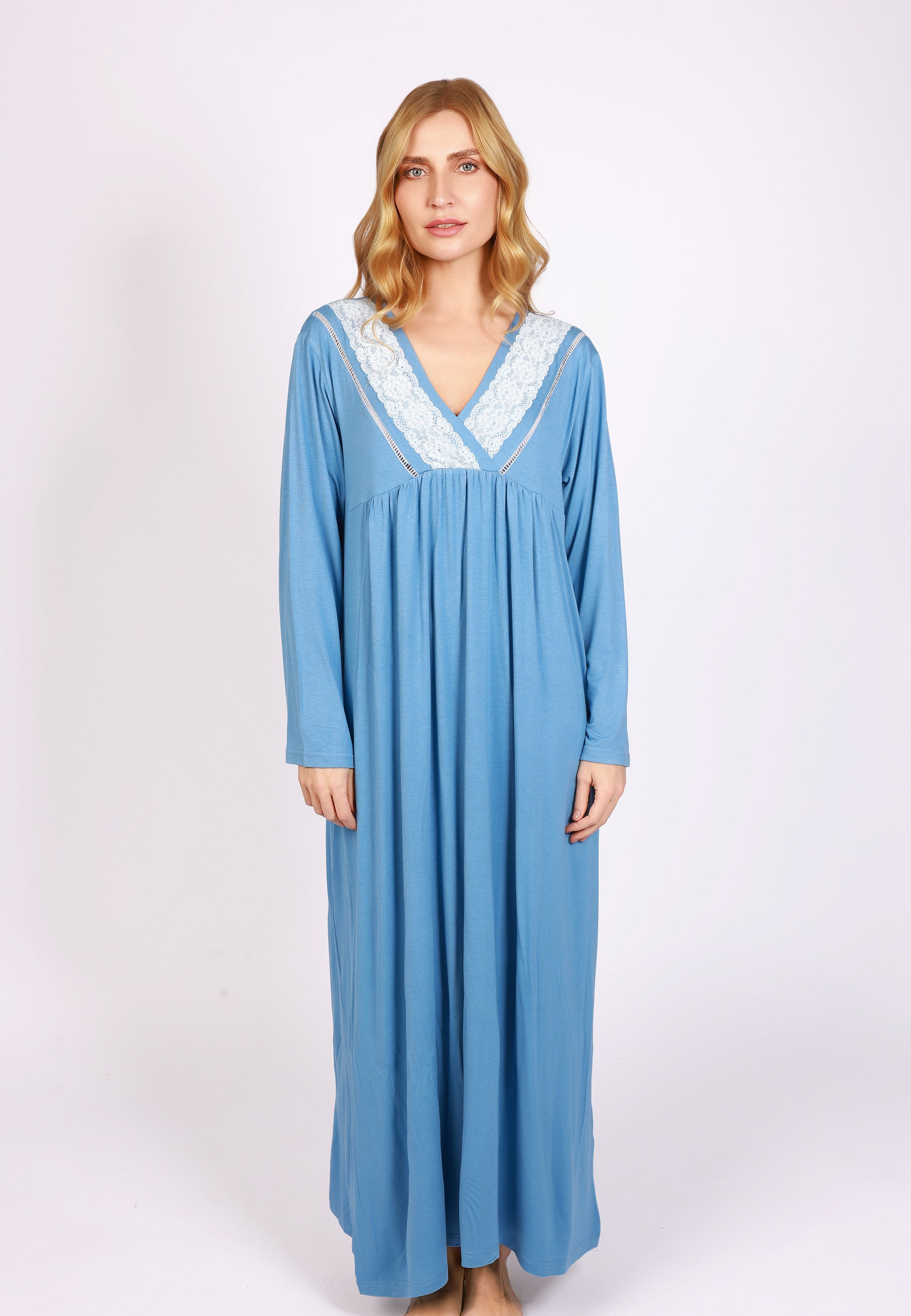 Robe longue avec détails en dentelle | Collection TOUCHE D'ÉLÉGANCE