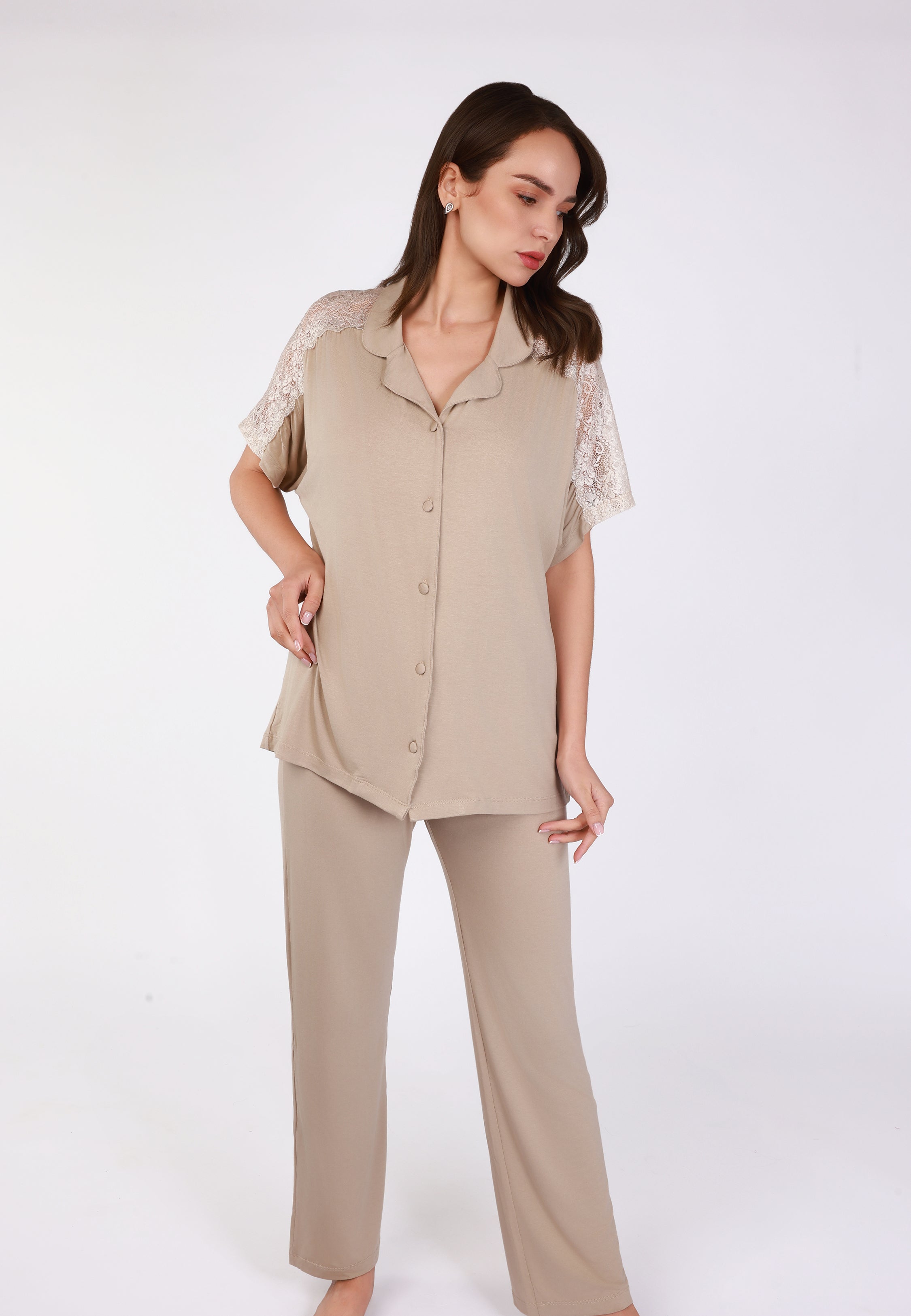 Pyjama Manches Courtes avec Détail Dentelle | Collection TOUCHE D'ÉLÉGANCE