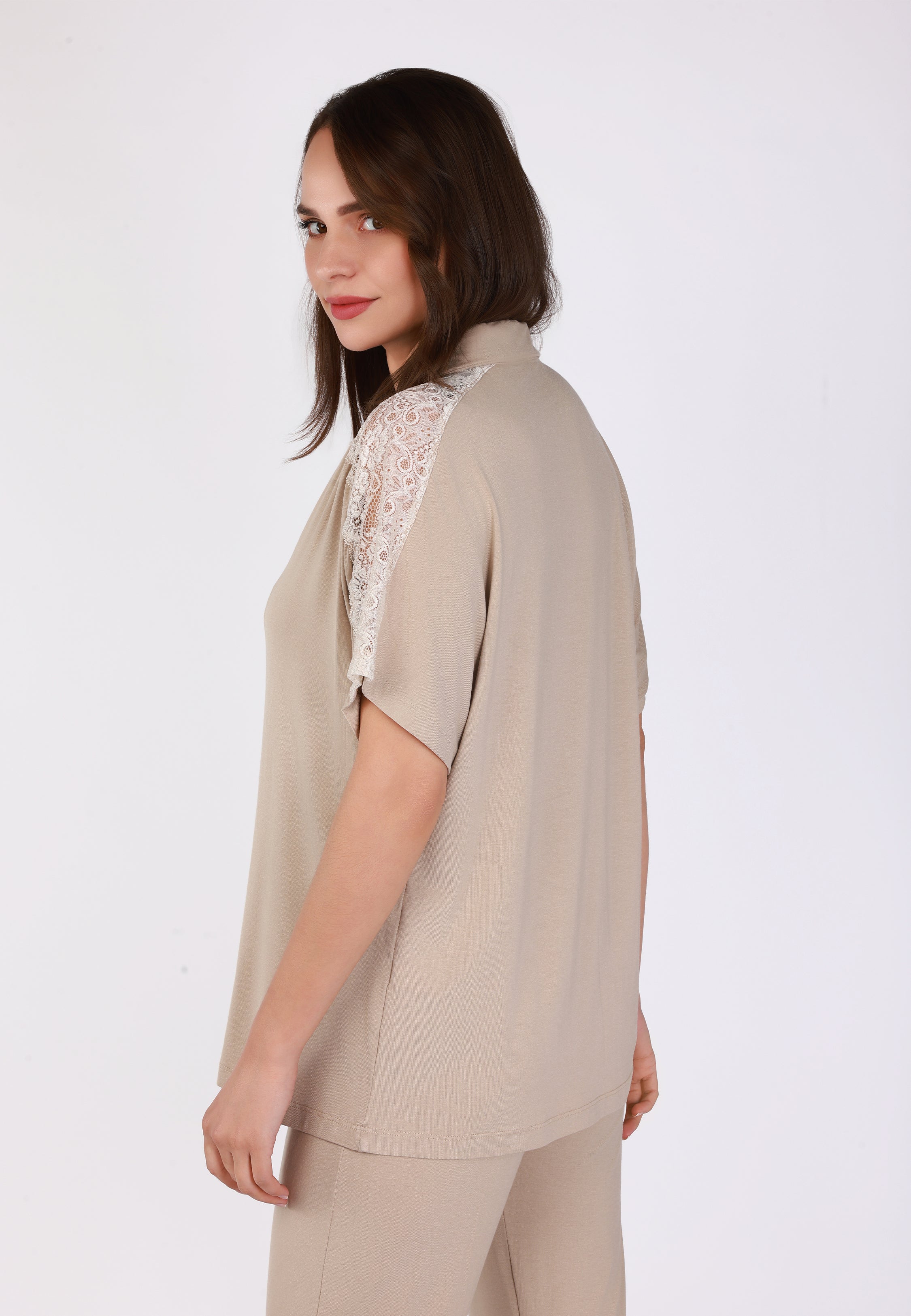 Pyjama Manches Courtes avec Détail Dentelle | Collection TOUCHE D'ÉLÉGANCE