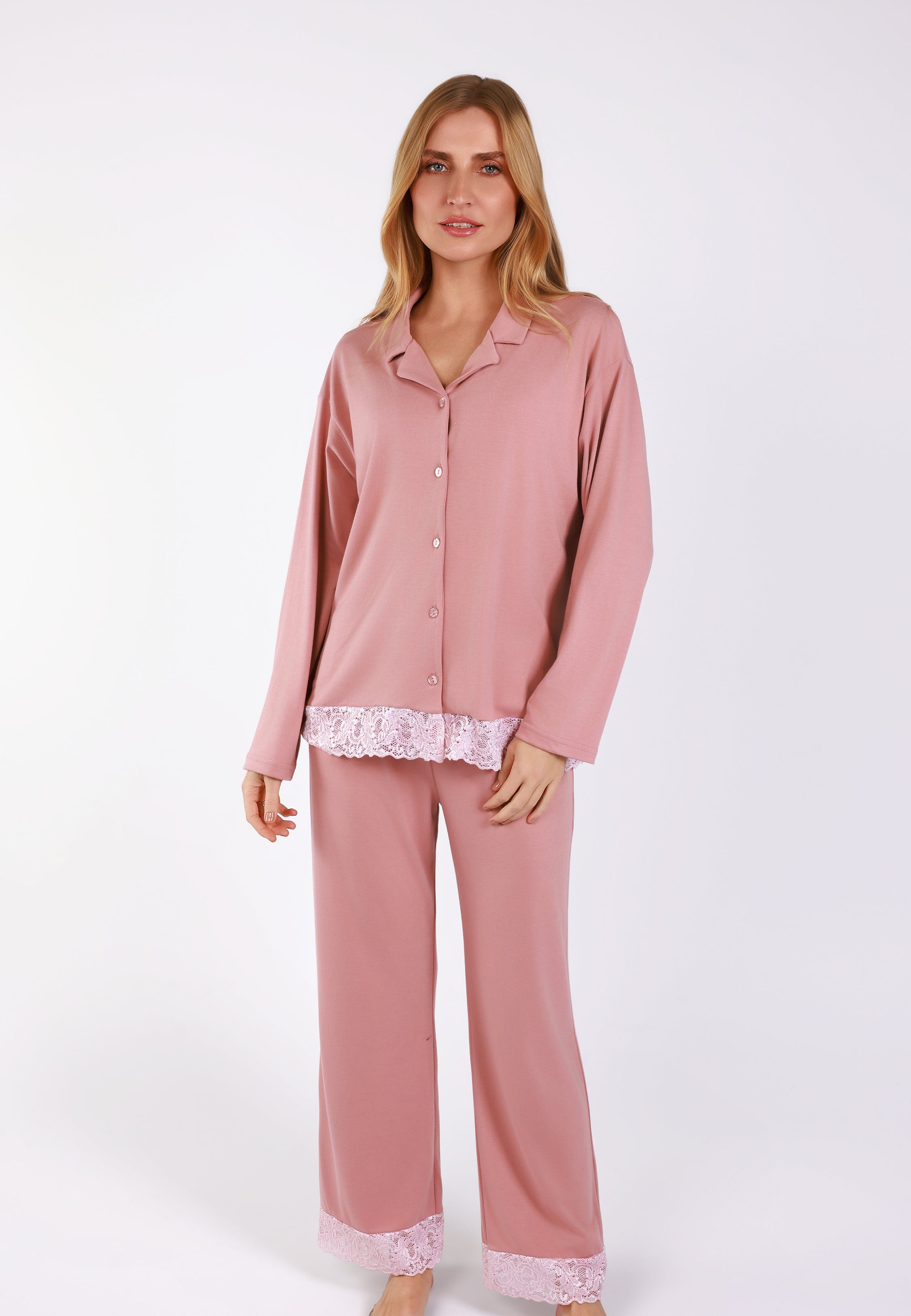 Ensemble pyjama classique avec finitions dentelle | Collection Nostalgia