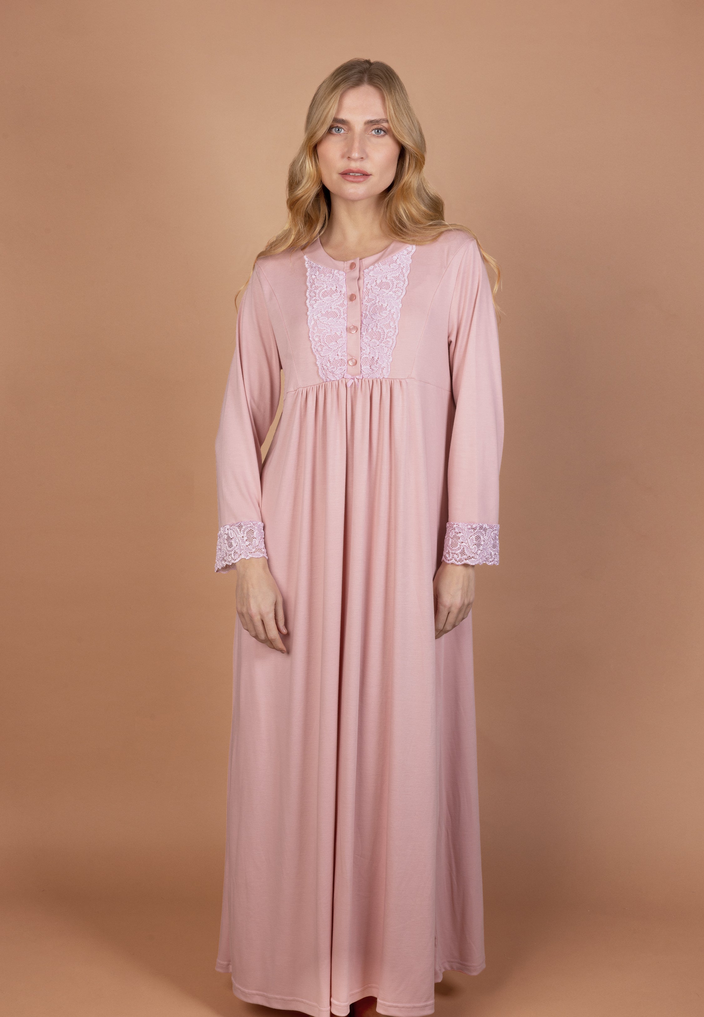 Chemise de nuit longue rose avec dentelle | Collection NOSTALGIA