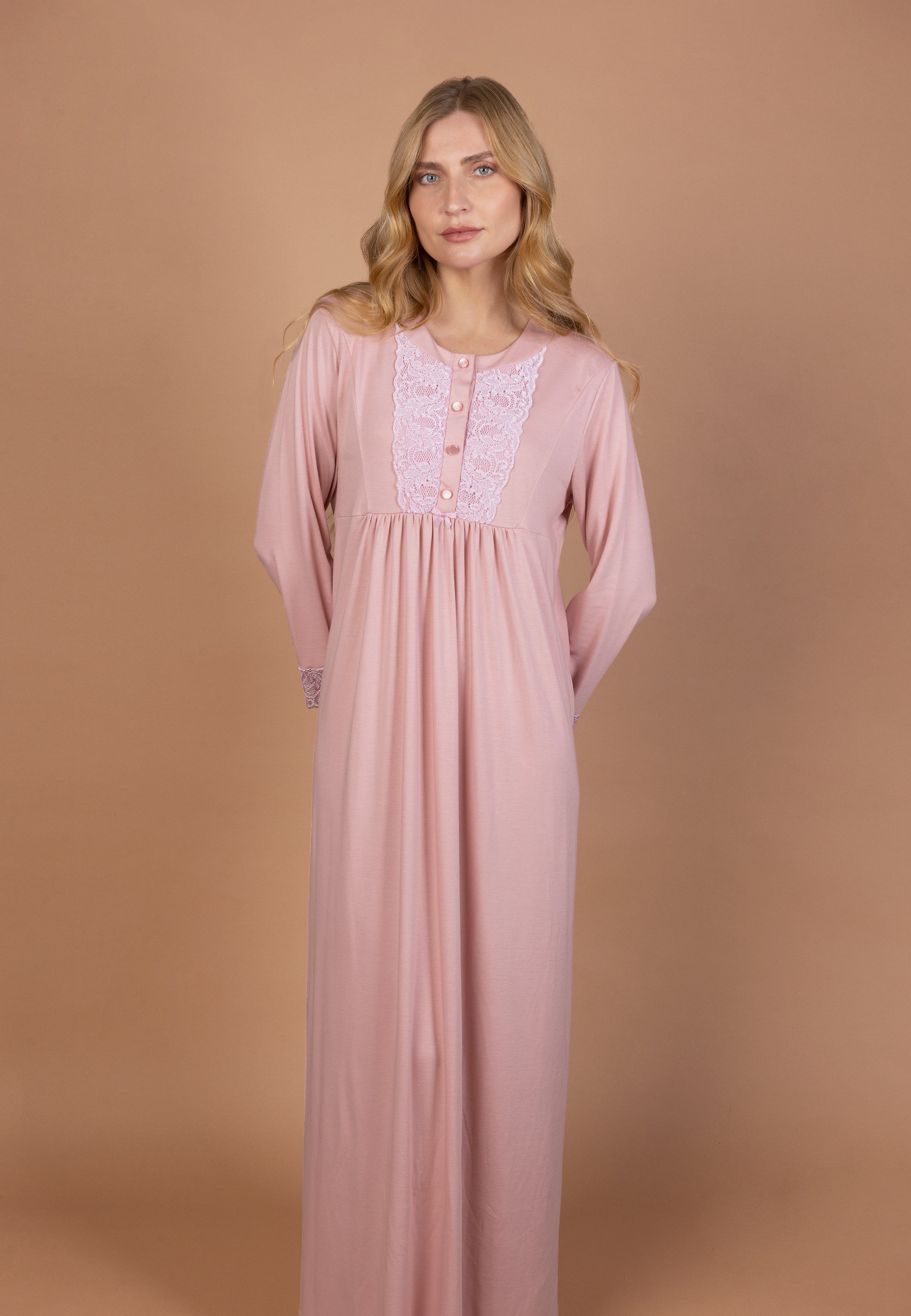 Chemise de nuit longue rose avec dentelle | Collection NOSTALGIA