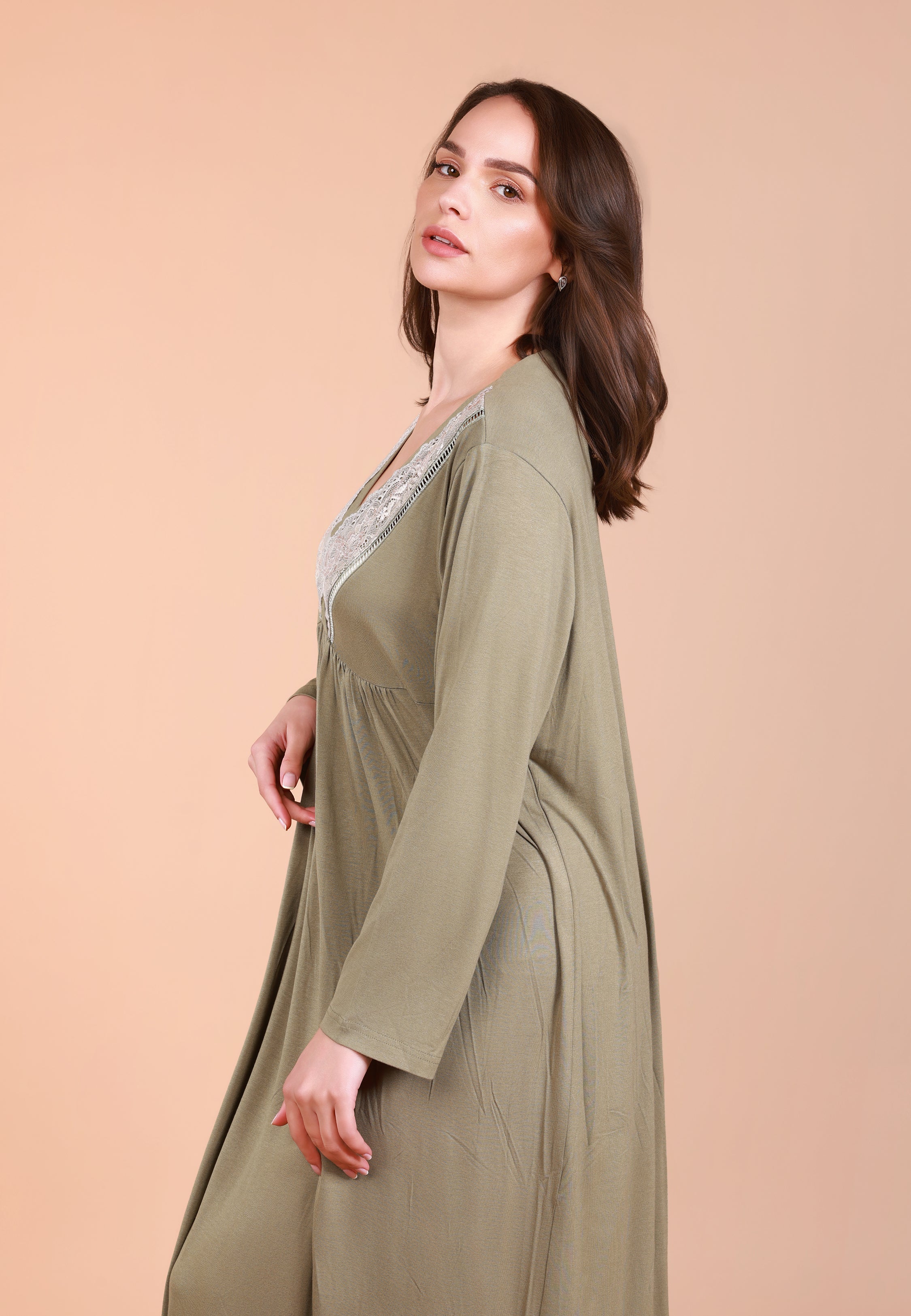 Robe longue avec détails en dentelle | Collection TOUCHE D'ÉLÉGANCE