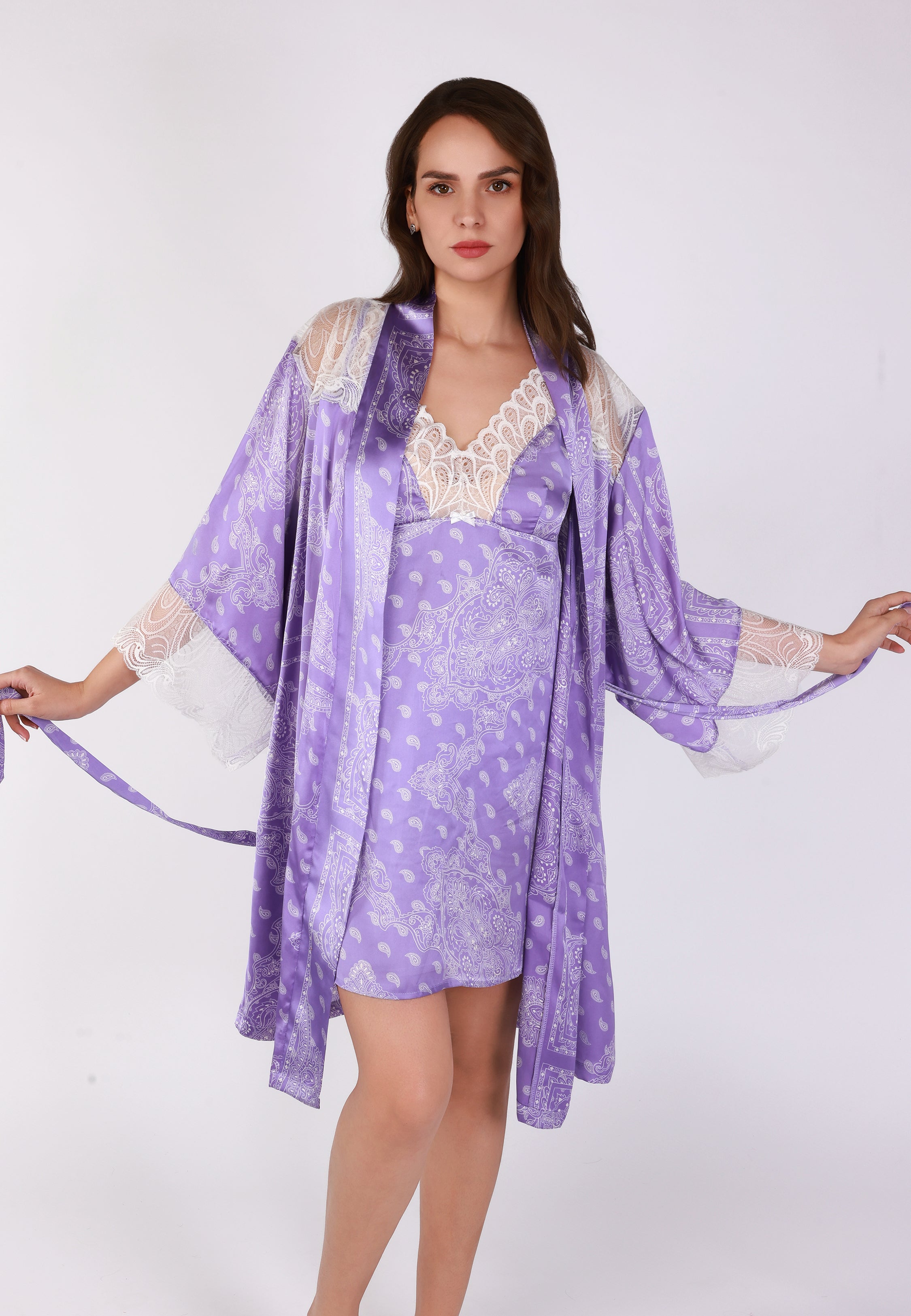 Peignoir Satin Bandana avec Dentelle | Collection Bandana Purple