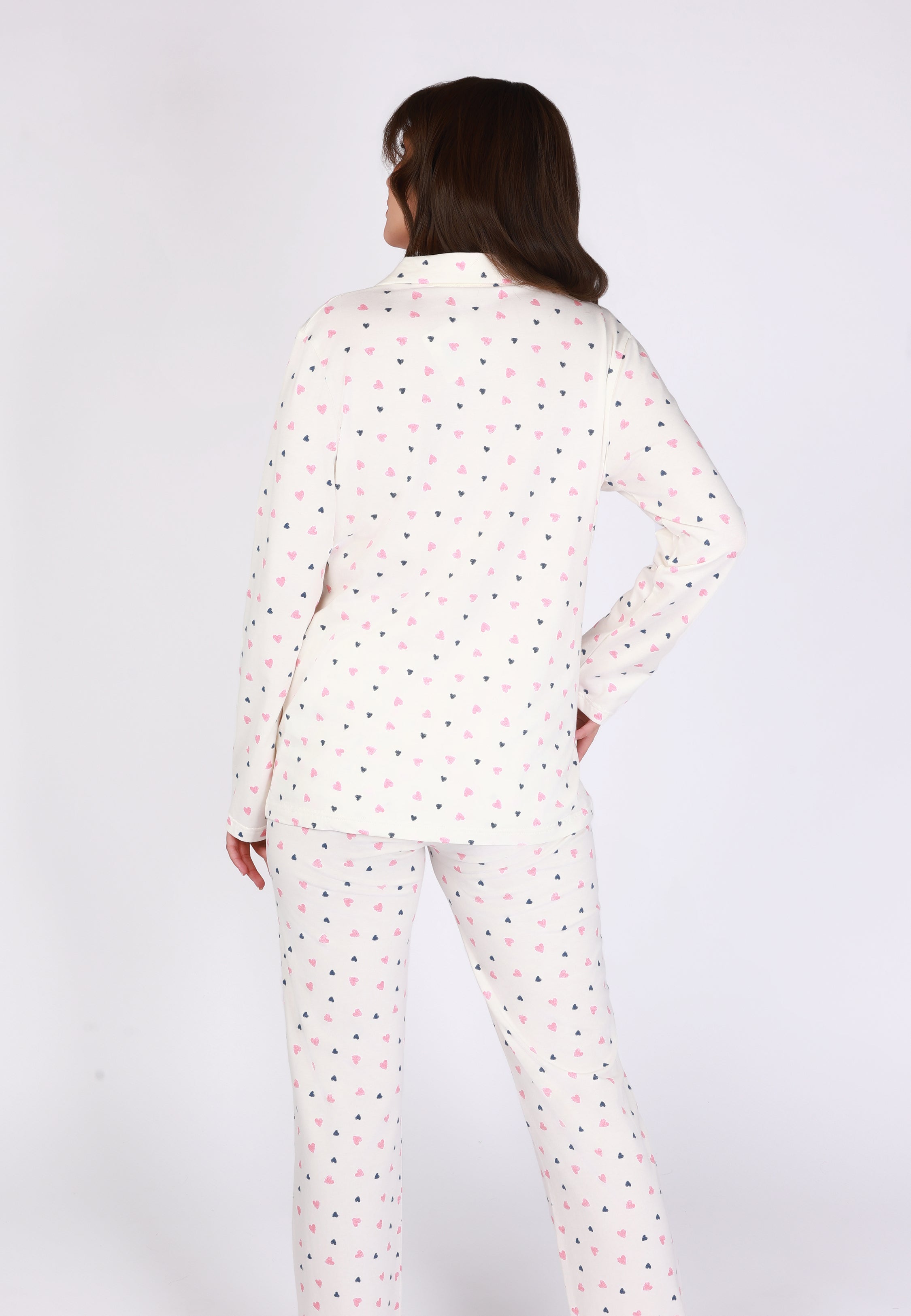 Ensemble pyjama classique boutonné motif cœurs | Collection COEUR