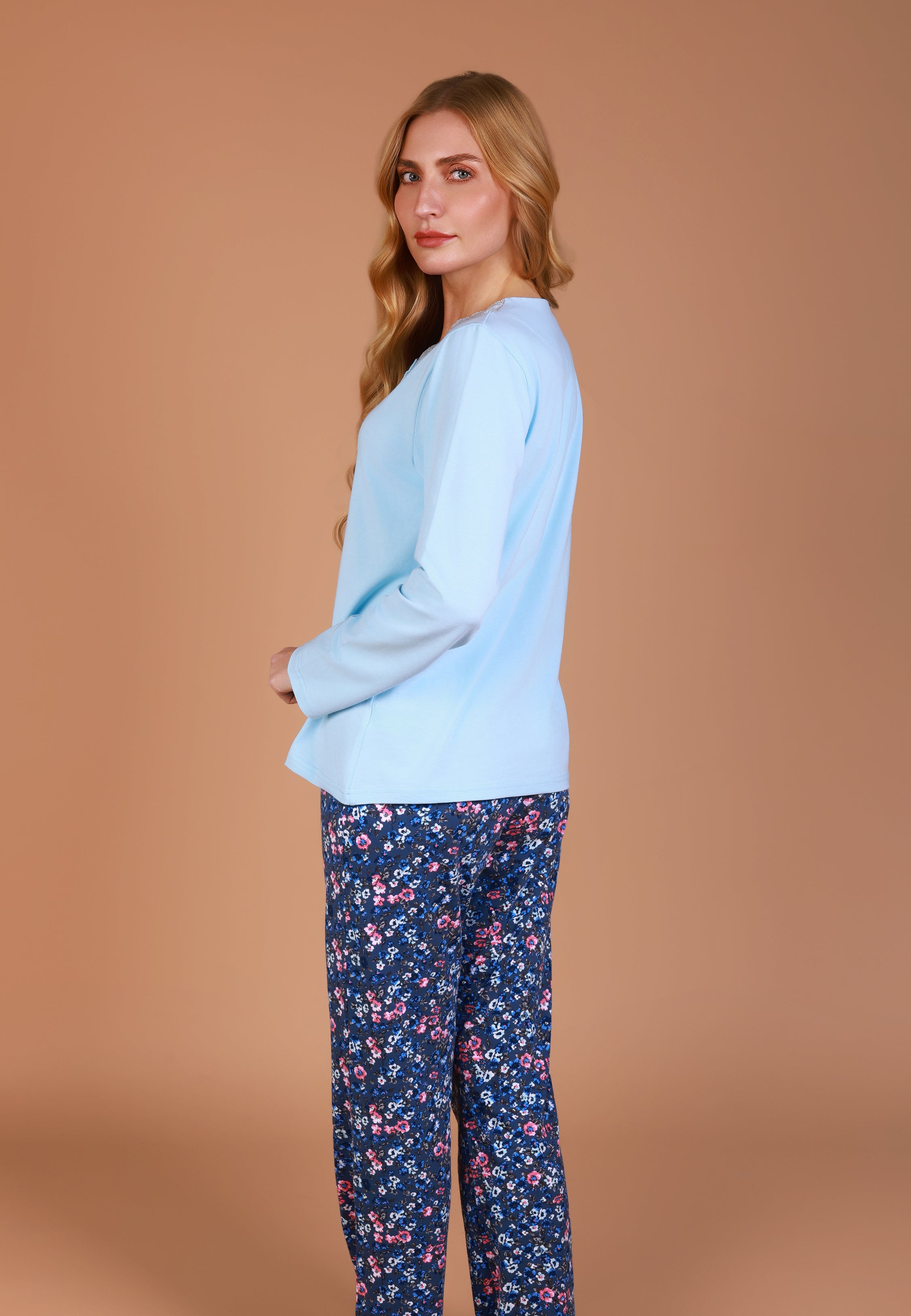 Pyjama deux pièces bleu ciel & imprimé floral | Collection LIBERTY BLUE