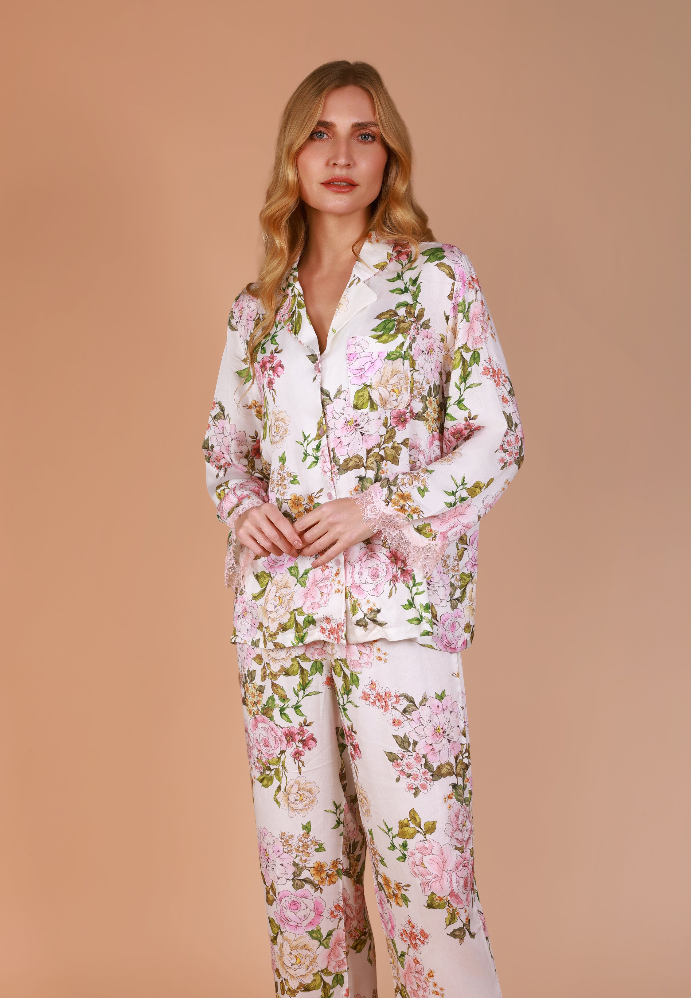 Pyjama Floral avec Finition Dentelle Rose | Collection Floral Print