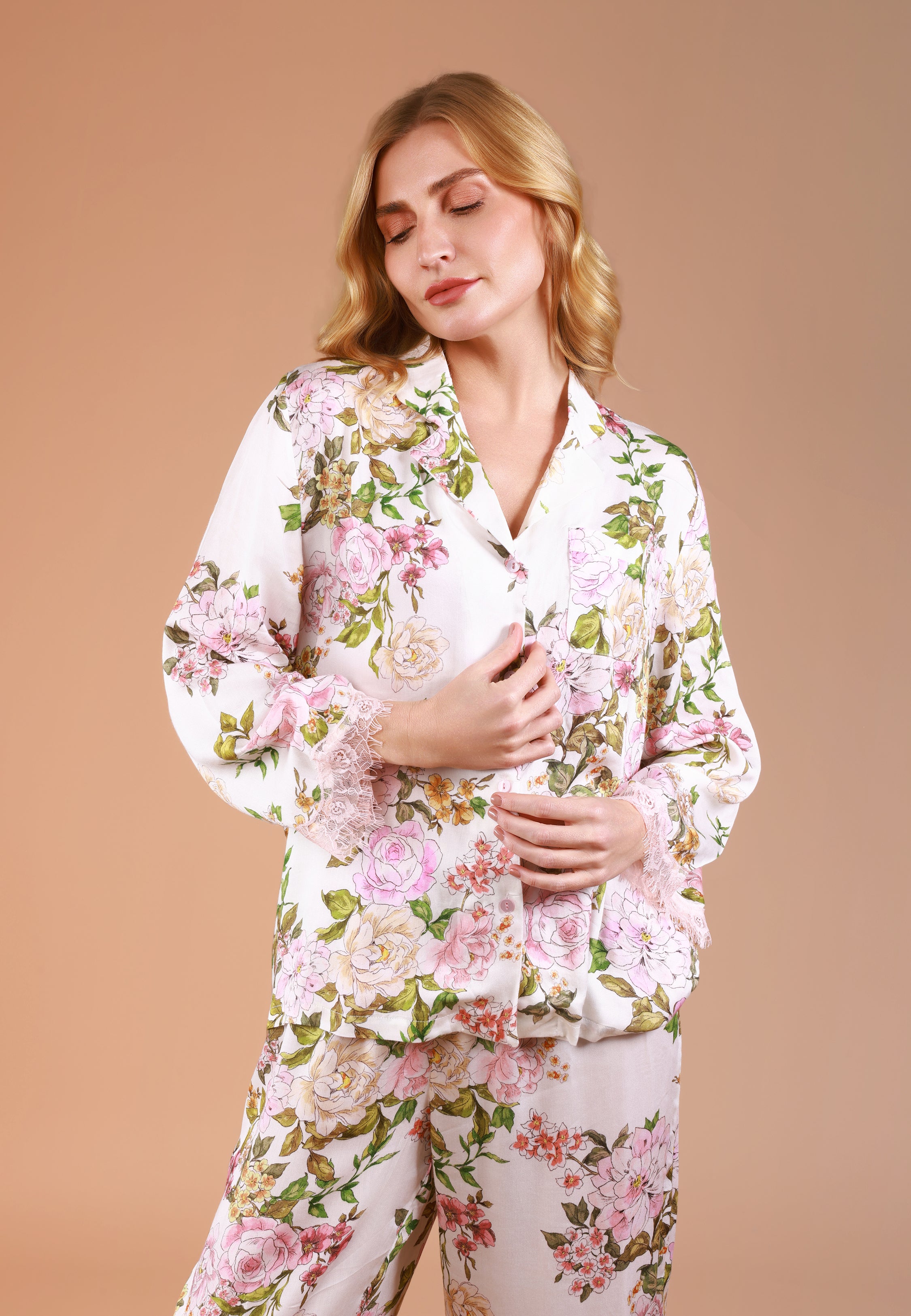 Pyjama Floral avec Finition Dentelle Rose | Collection Floral Print