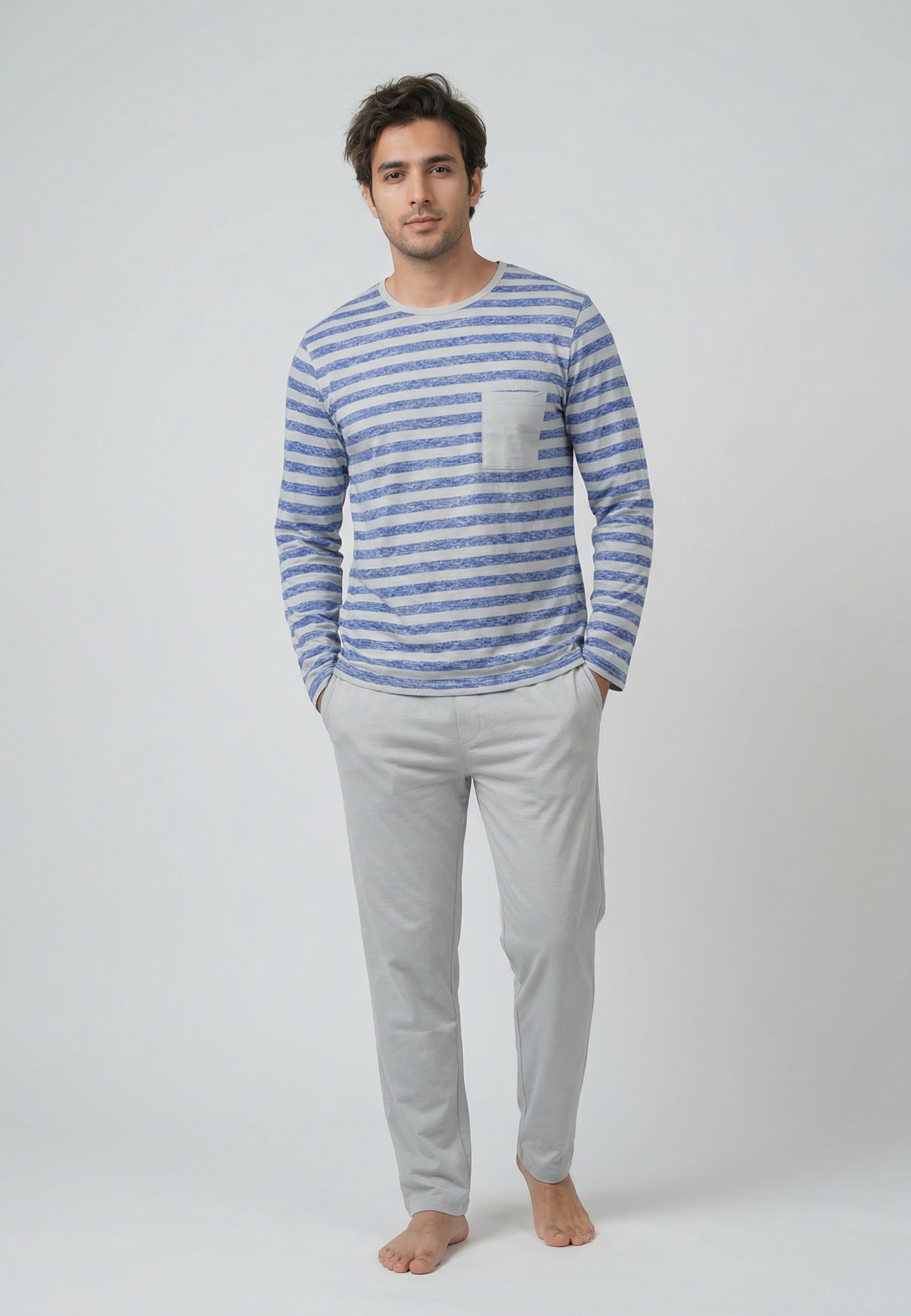 Pyjama homme rayé bleu et gris avec haut manches longues et pantalon gris clair