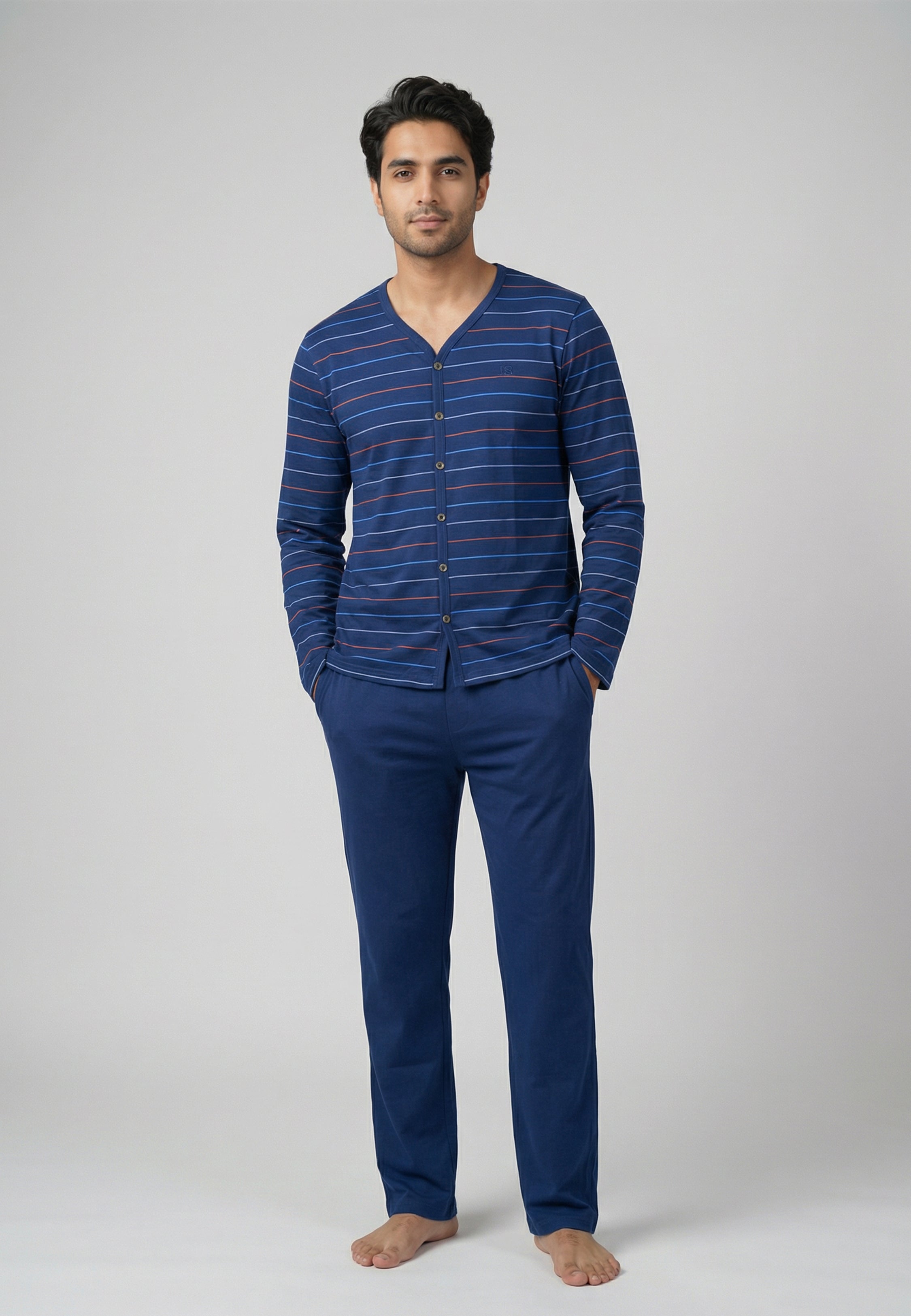 Pyjama homme bleu marine rayé avec haut boutonné manches longues et pantalon assorti
