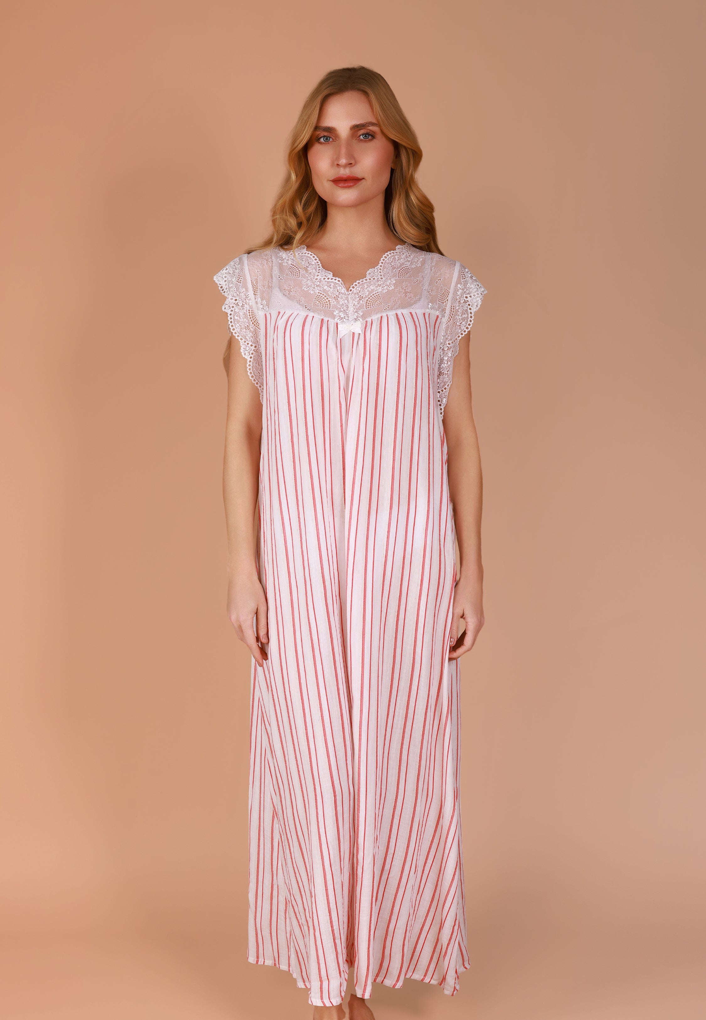 Chemise de Nuit longue à rayures et dentelle | Collection Ethnic