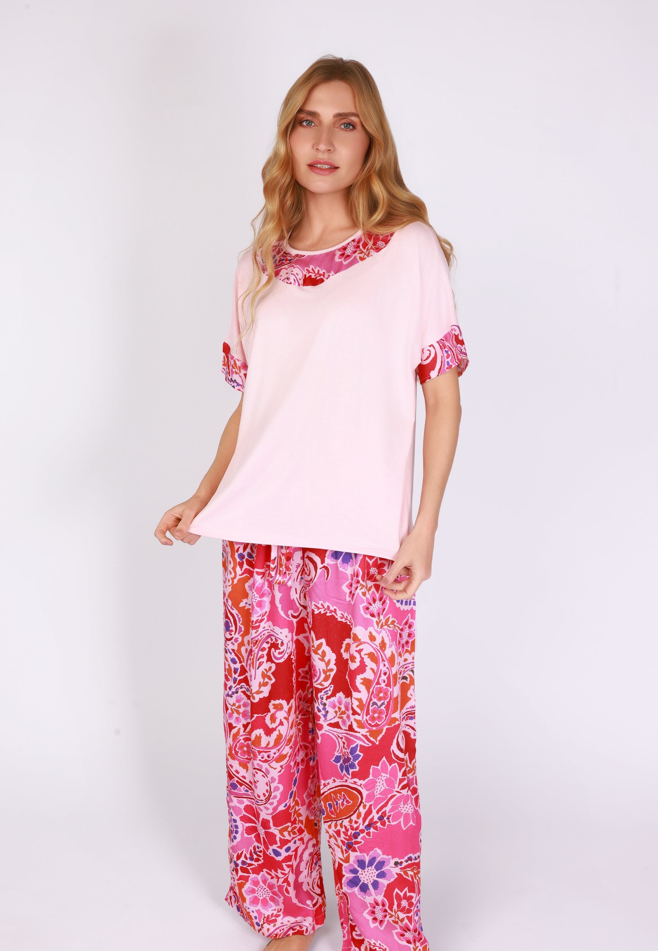 Ensemble pyjama fleuri multicolore et haut uni rose | Collection Indian Ethnic