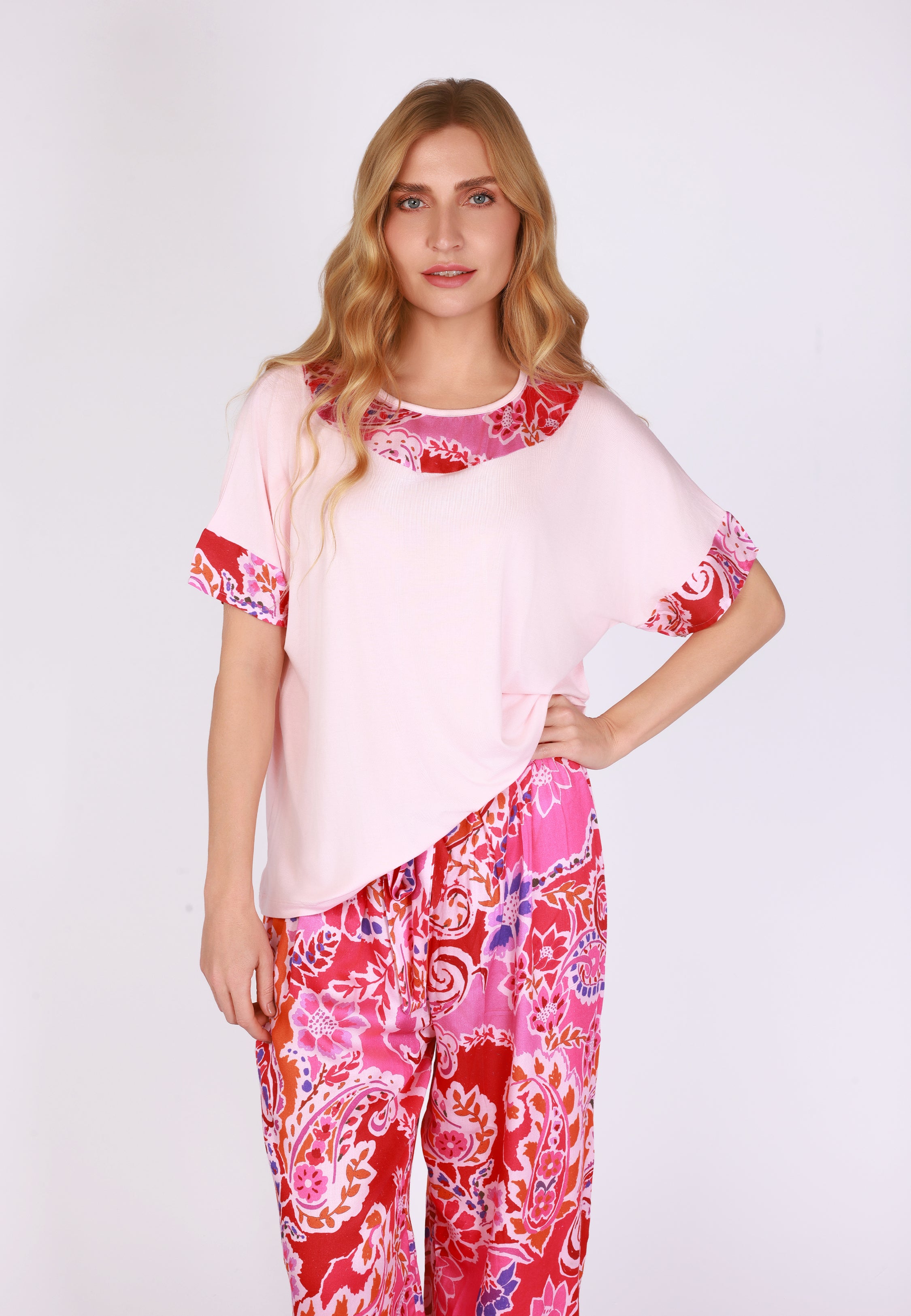 Ensemble pyjama fleuri multicolore et haut uni rose | Collection Indian Ethnic