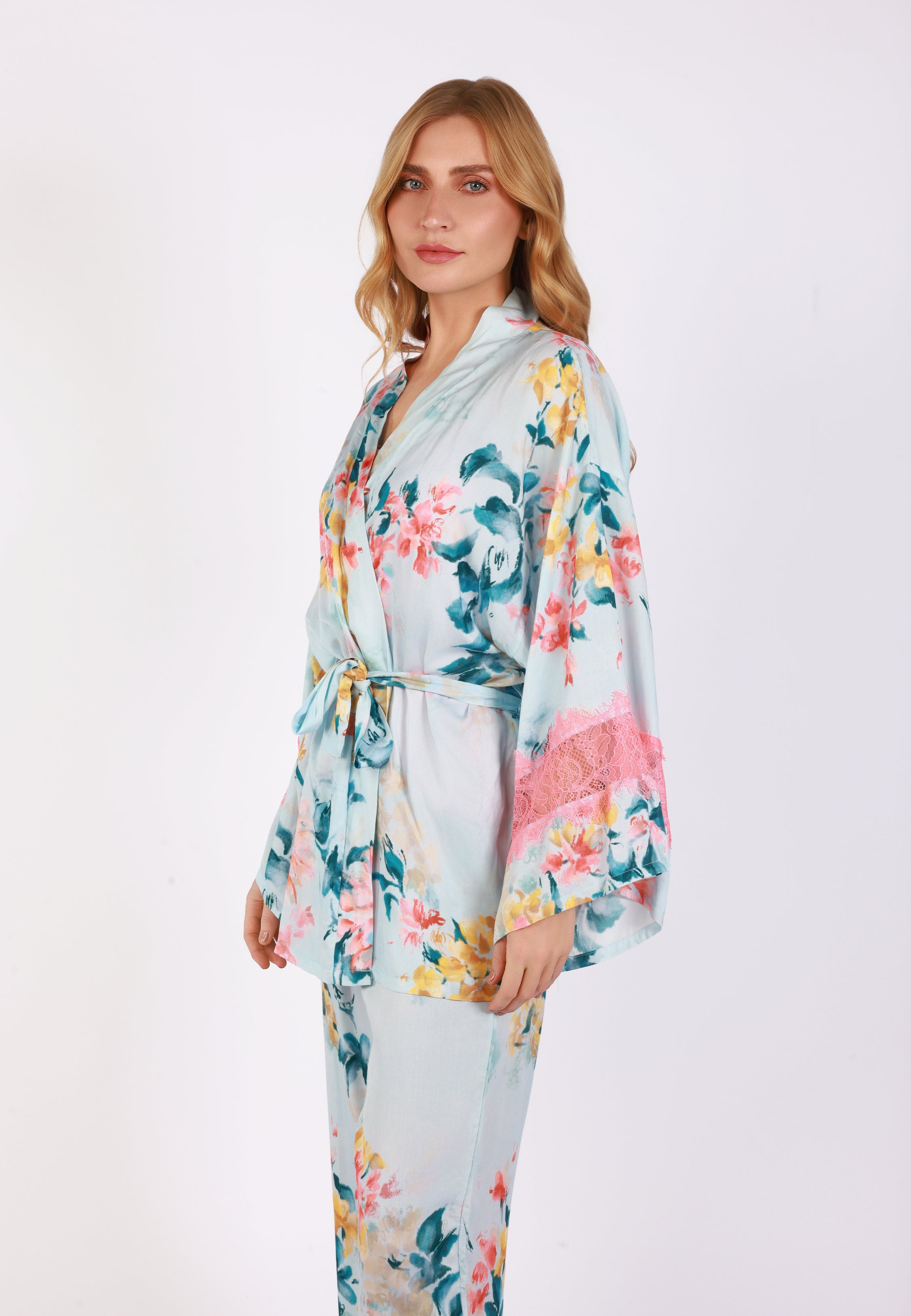 Kimono Court à Imprimé Floral | Collection Floral Print