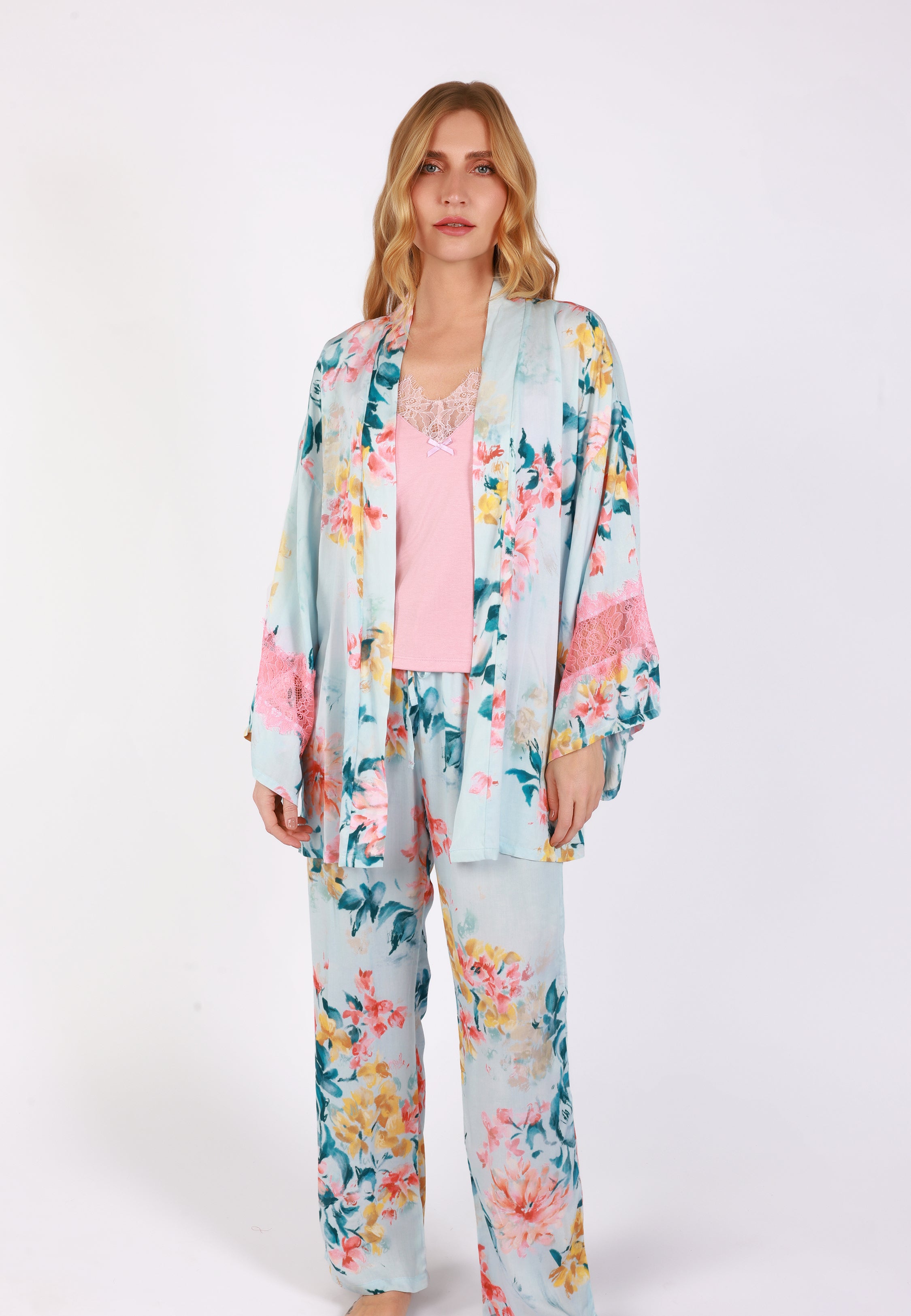 Kimono Court à Imprimé Floral | Collection Floral Print